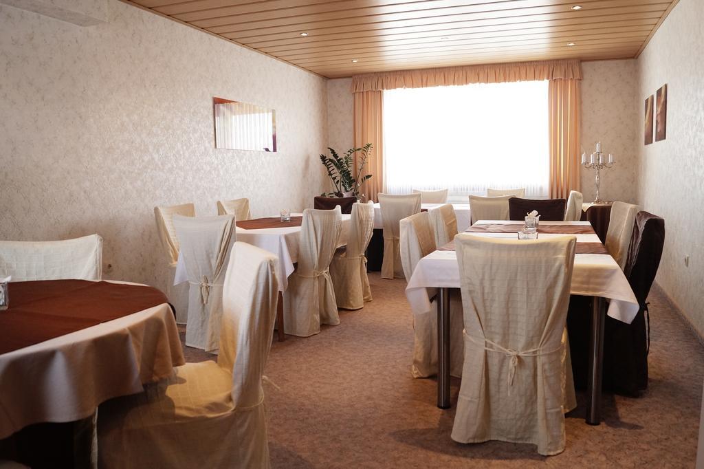 Pension Huhn Angersbach エクステリア 写真