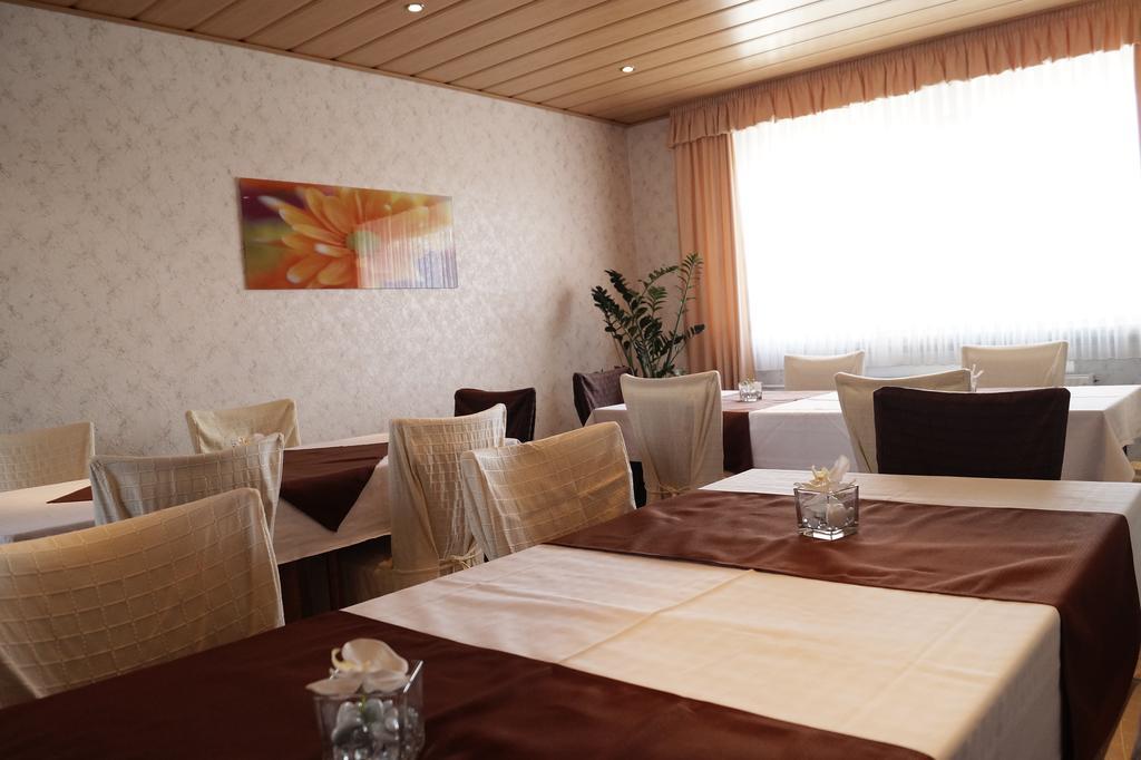 Pension Huhn Angersbach エクステリア 写真